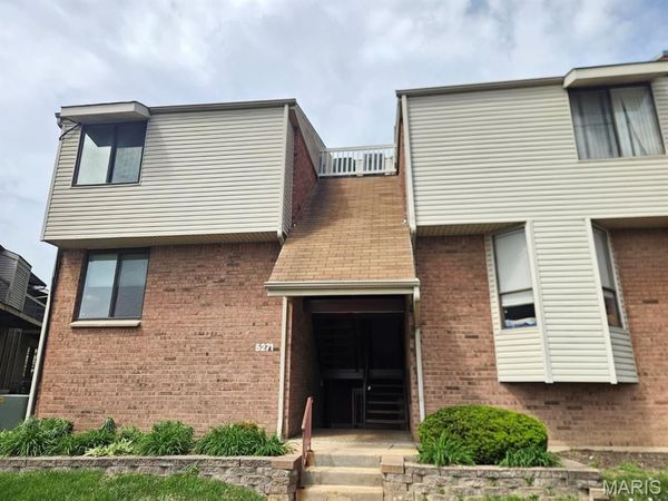 5271 Cedarstone Court, Unit C, Mehlville, MO 63129
