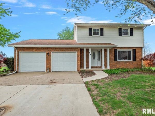 149 JOAN Drive, Divernon, IL 62530