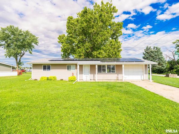 1201 EAGLE Avenue, Washington, IL 61571