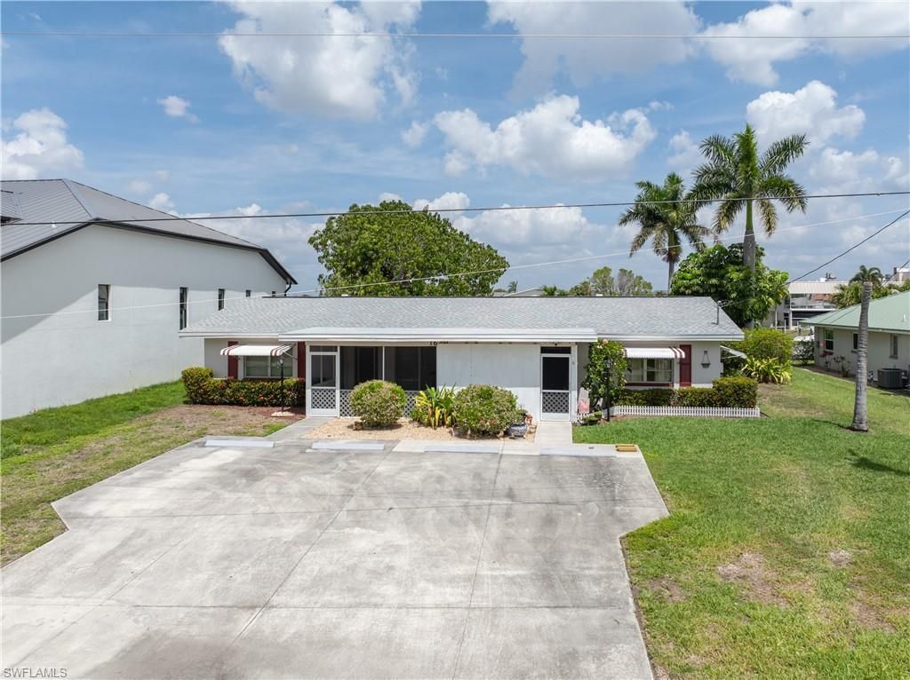 1649 Edith Esplanade, Cape Coral, FL 33904 Photo