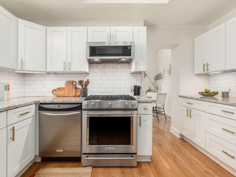 237 Collins Avenue, Columbus, OH 43215 Photo 18