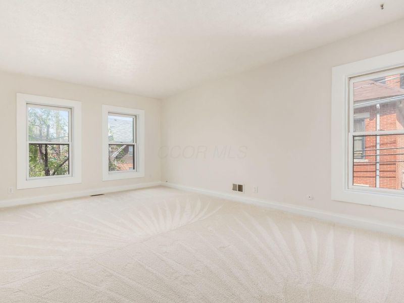 237 Collins Avenue, Columbus, OH 43215 Photo 30