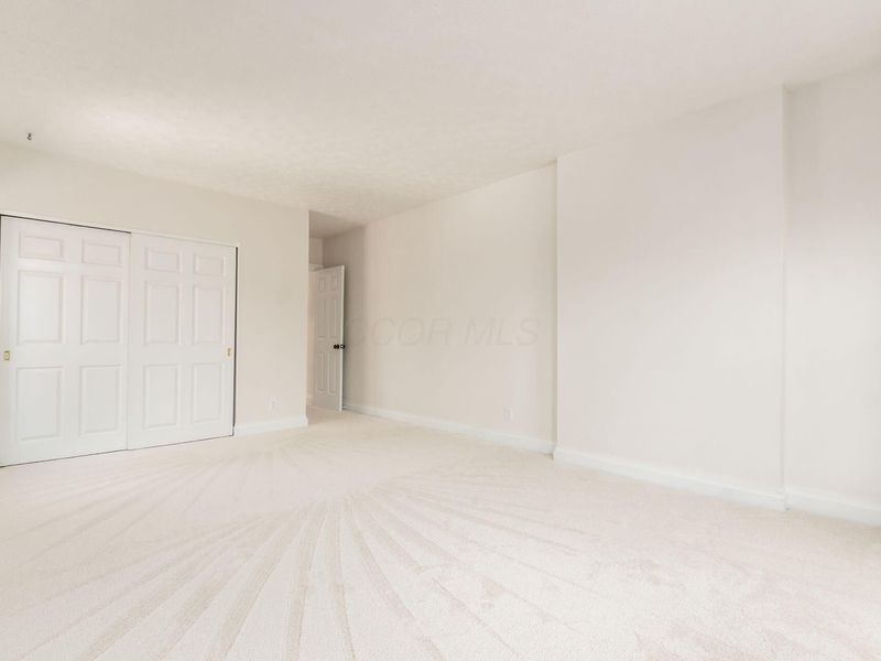 237 Collins Avenue, Columbus, OH 43215 Photo 33