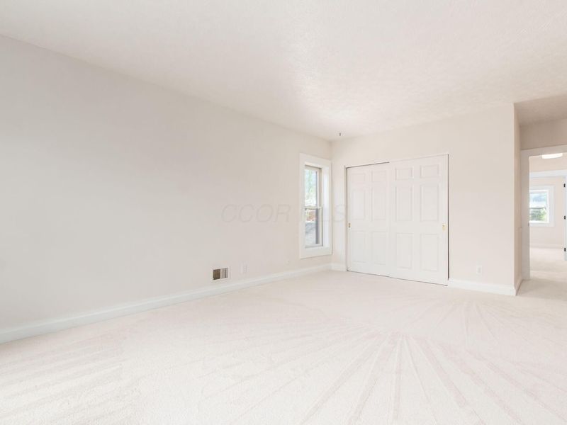 237 Collins Avenue, Columbus, OH 43215 Photo 35