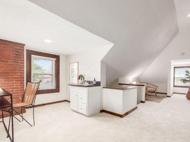 237 Collins Avenue, Columbus, OH 43215 Photo 42