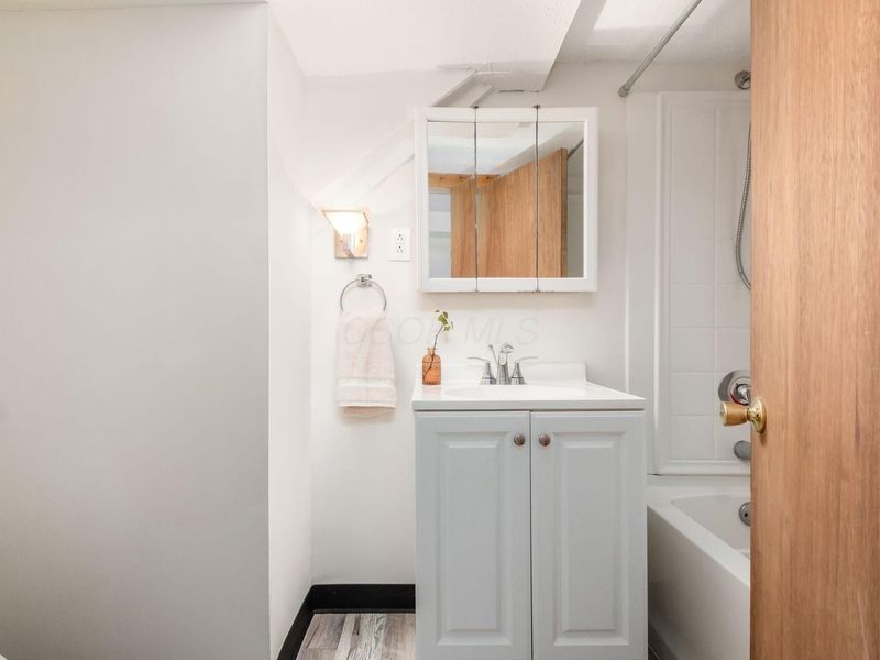 237 Collins Avenue, Columbus, OH 43215 Photo 45