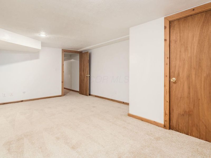 237 Collins Avenue, Columbus, OH 43215 Photo 47