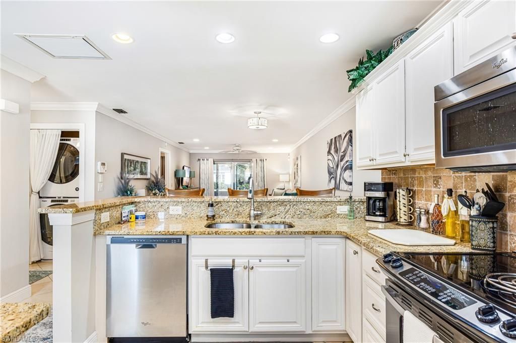 6834 Bogey Dr, Fort Myers, FL 33919 Photo