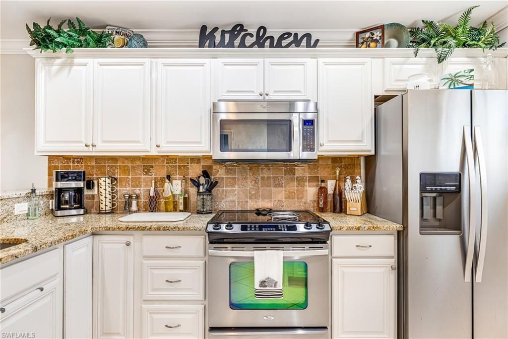 6834 Bogey Dr, Fort Myers, FL 33919 Photo