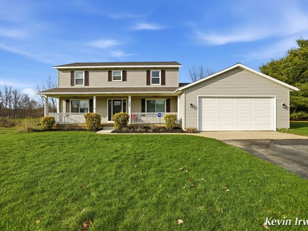 7233 Russet Trail NE, Rockford, MI 49341