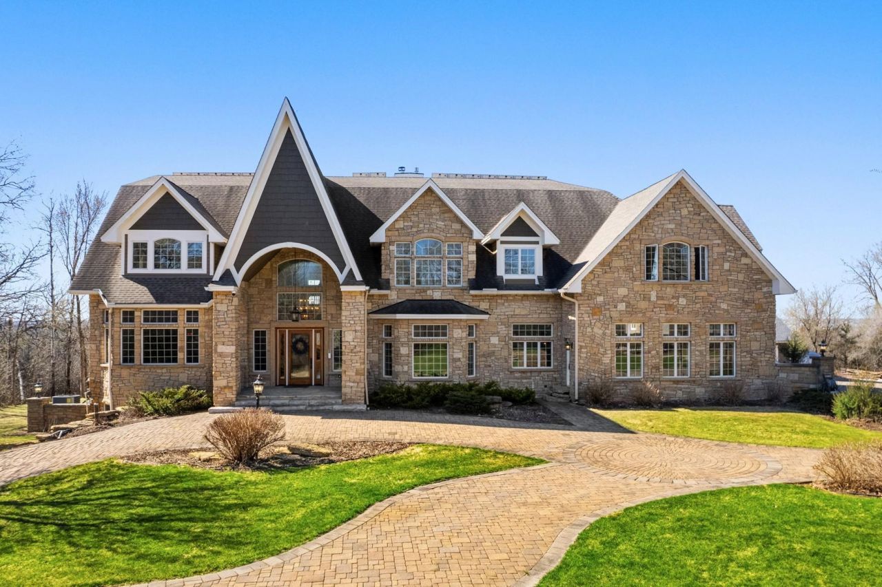 1505 Neal Avenue Court N, Lake Elmo, MN 55042