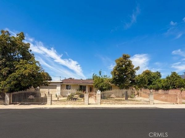 1011 Shadow, San Fernando, CA 91340