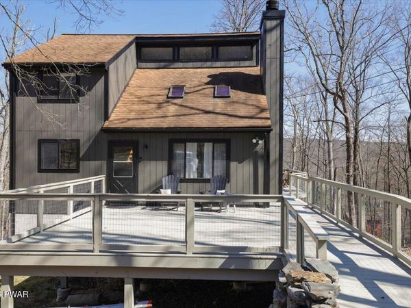 109 Essex Court, East Stroudsburg, PA 18302