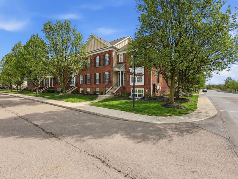 3672 Rubythroat Drive, Unit 3, Columbus, OH 43230 Photo 3