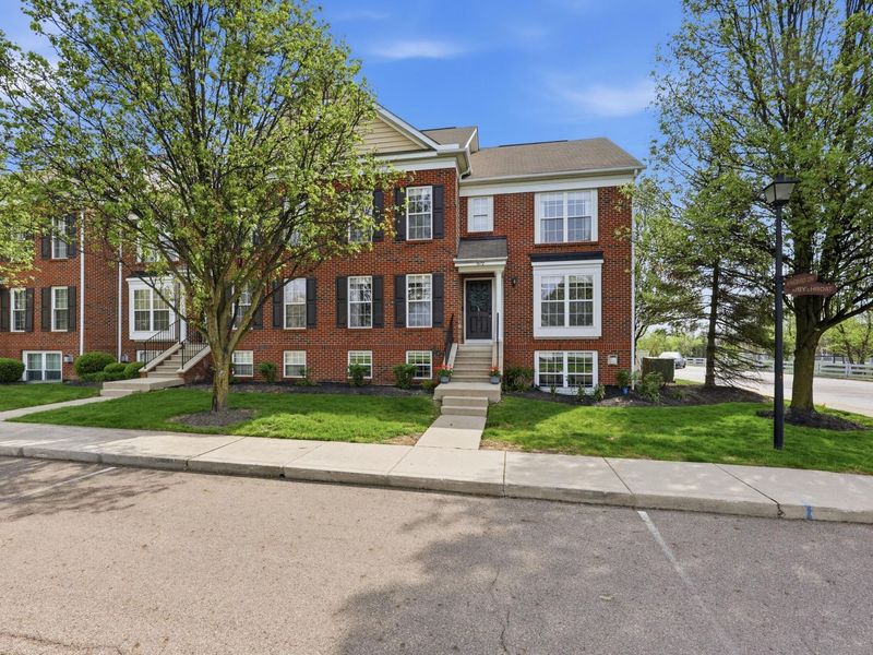 3672 Rubythroat Drive, Unit 3, Columbus, OH 43230 Photo 4