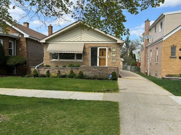 5636 W Sunnyside Avenue, Chicago, IL 60630