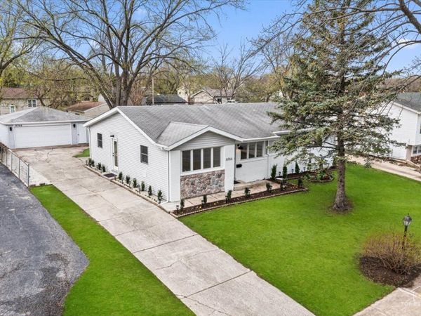 8766 S 83rd Court, Hickory Hills, IL 60457