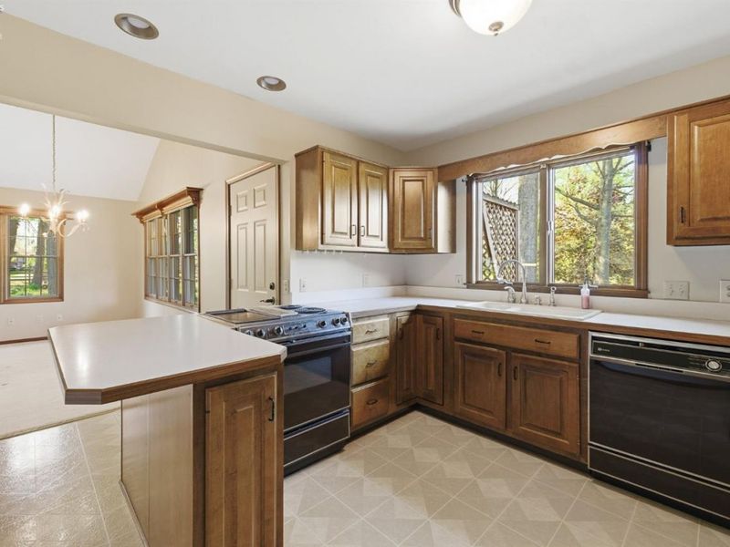 54 Harris Avenue, Norwalk, OH 44857 Photo 6