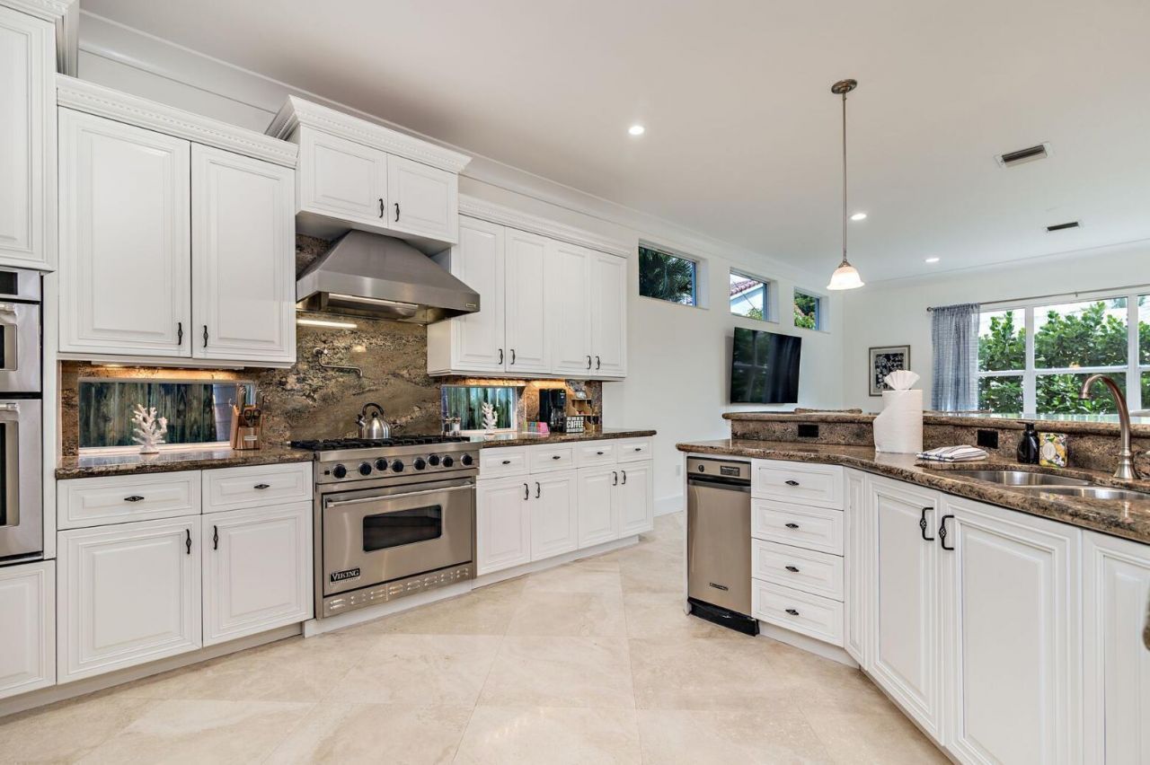 141 Gregory Place, West Palm Beach, FL 33405 Photo