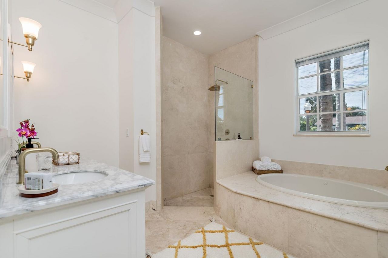 141 Gregory Place, West Palm Beach, FL 33405 Photo