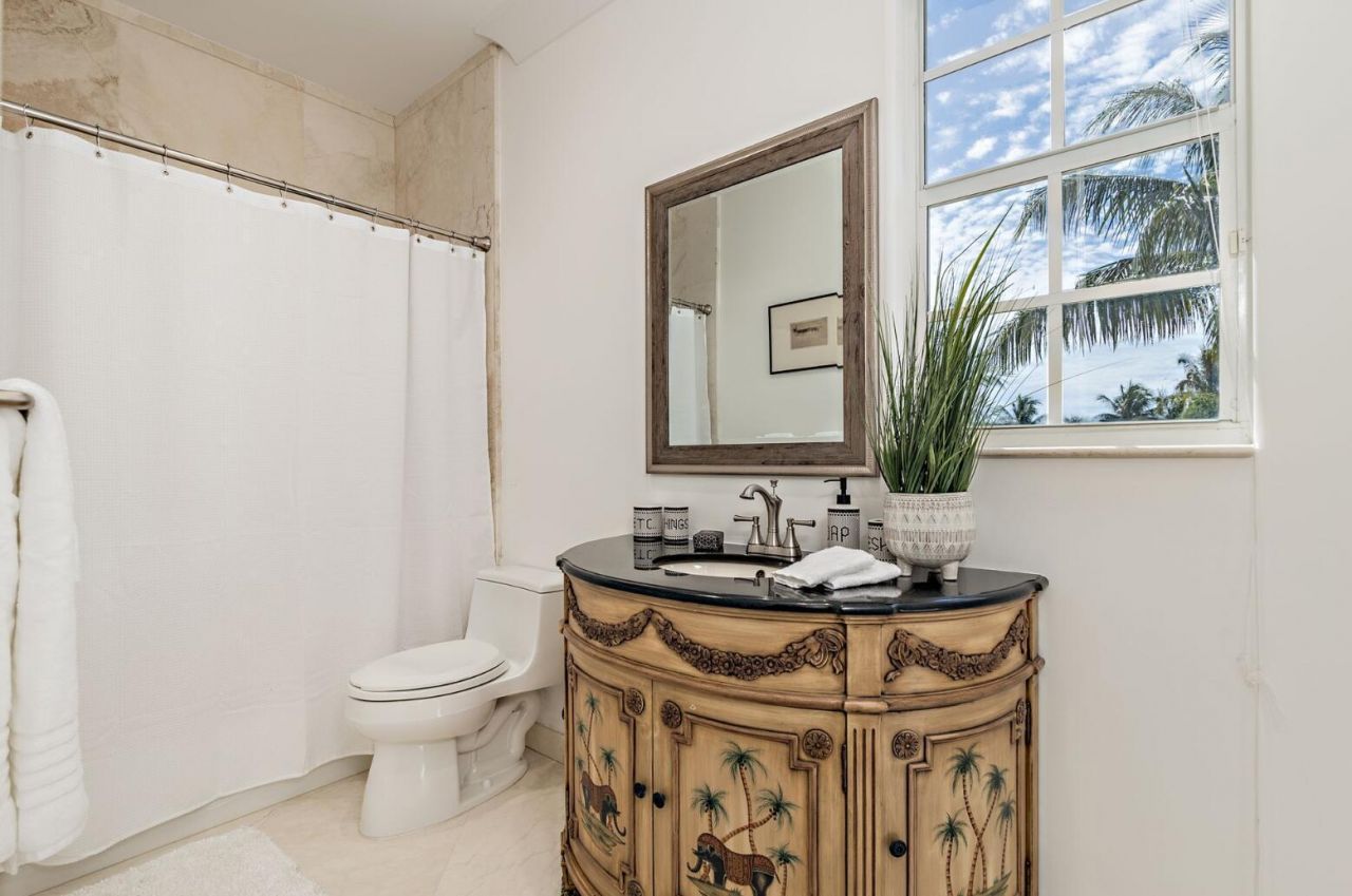 141 Gregory Place, West Palm Beach, FL 33405 Photo