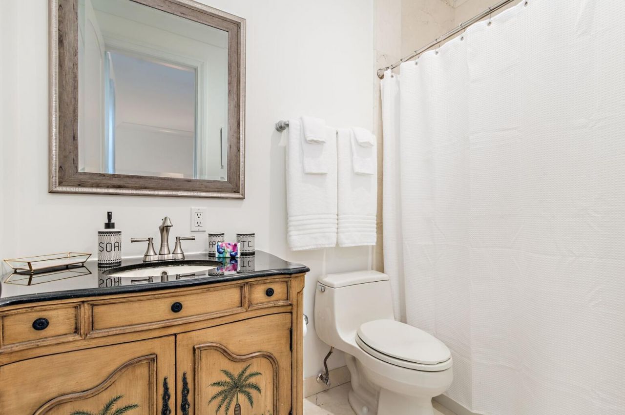 141 Gregory Place, West Palm Beach, FL 33405 Photo