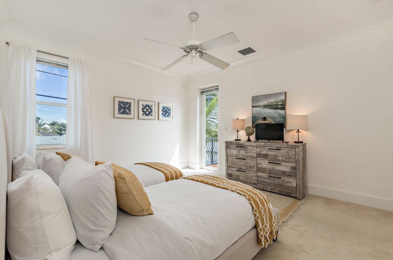 141 Gregory Place, West Palm Beach, FL 33405 Photo