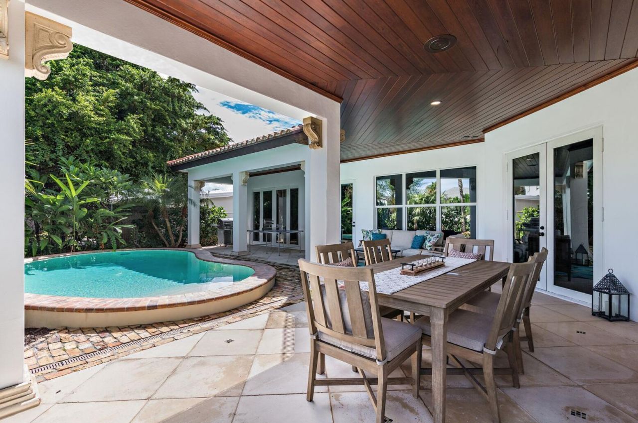 141 Gregory Place, West Palm Beach, FL 33405 Photo