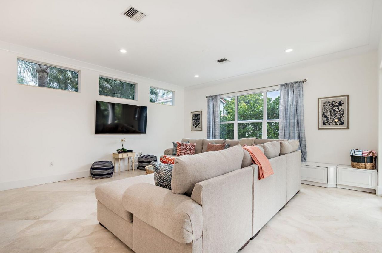 141 Gregory Place, West Palm Beach, FL 33405 Photo