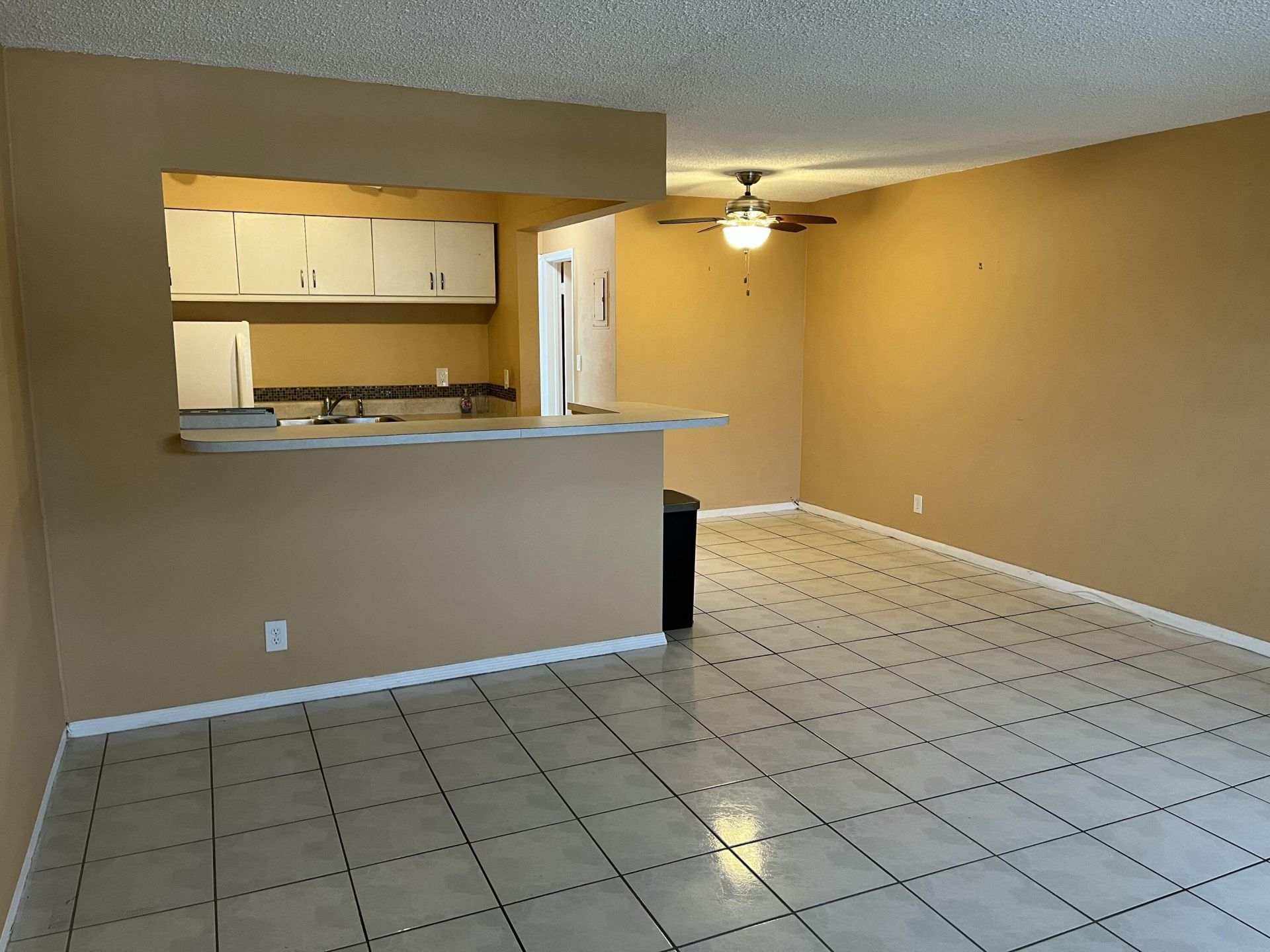 2701 Middle River Drive, Unit 19, Fort Lauderdale, FL 33306 Photo
