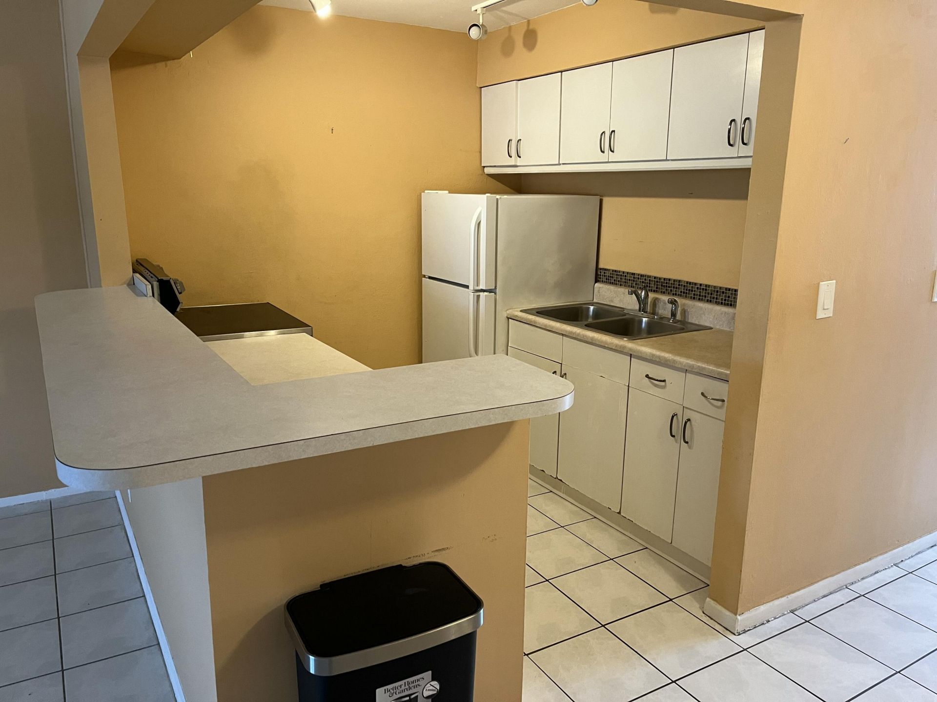 2701 Middle River Drive, Unit 19, Fort Lauderdale, FL 33306 Photo