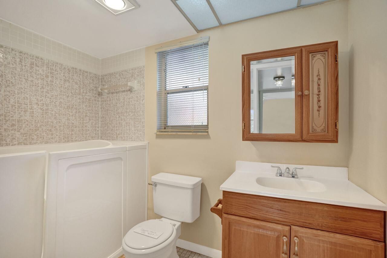 9460 Sunrise Lakes Boulevard, Unit 106, Sunrise, FL 33322 Photo