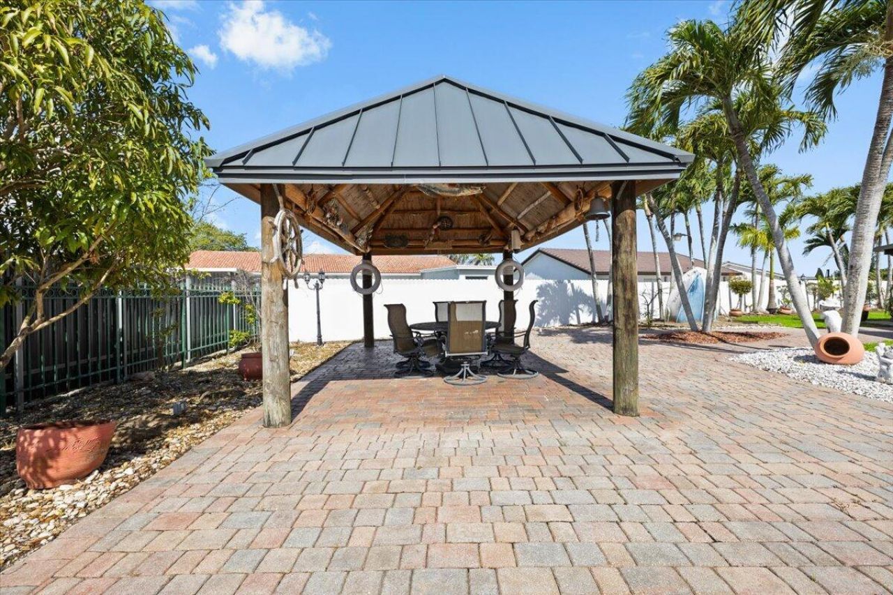 20300 SW 129th Place, Miami, FL 33177 Photo