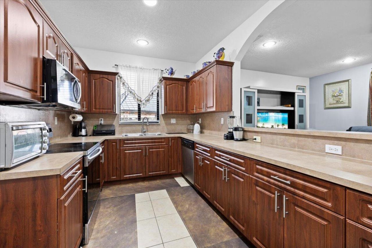 20300 SW 129th Place, Miami, FL 33177 Photo