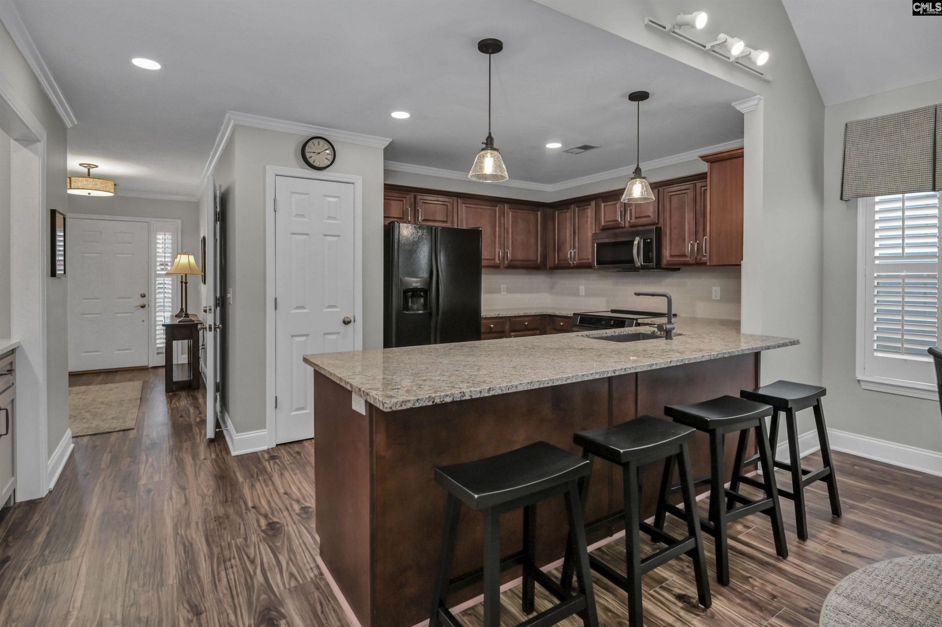 216 Chesterton Drive  Photo 10