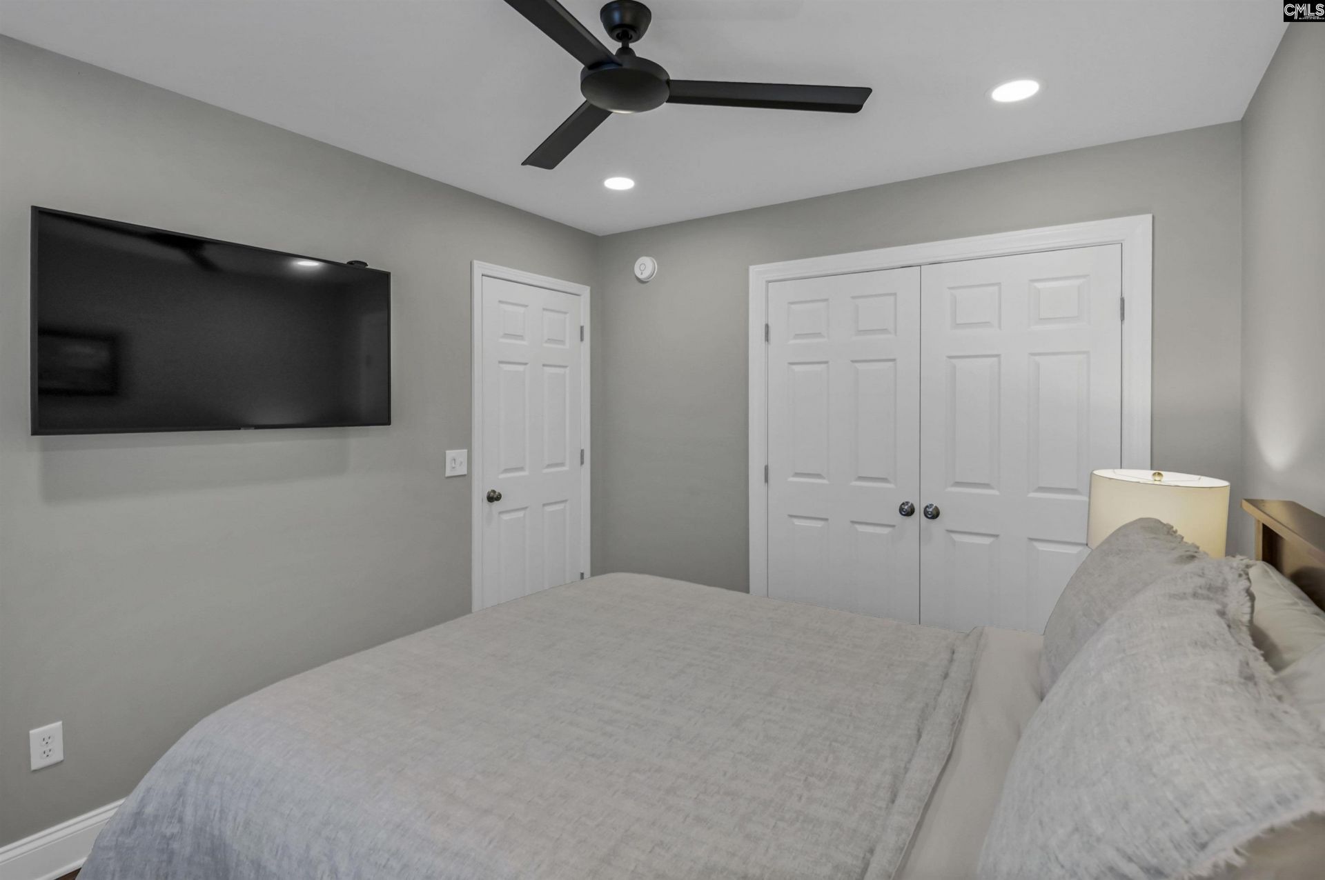 216 Chesterton Drive  Photo 17