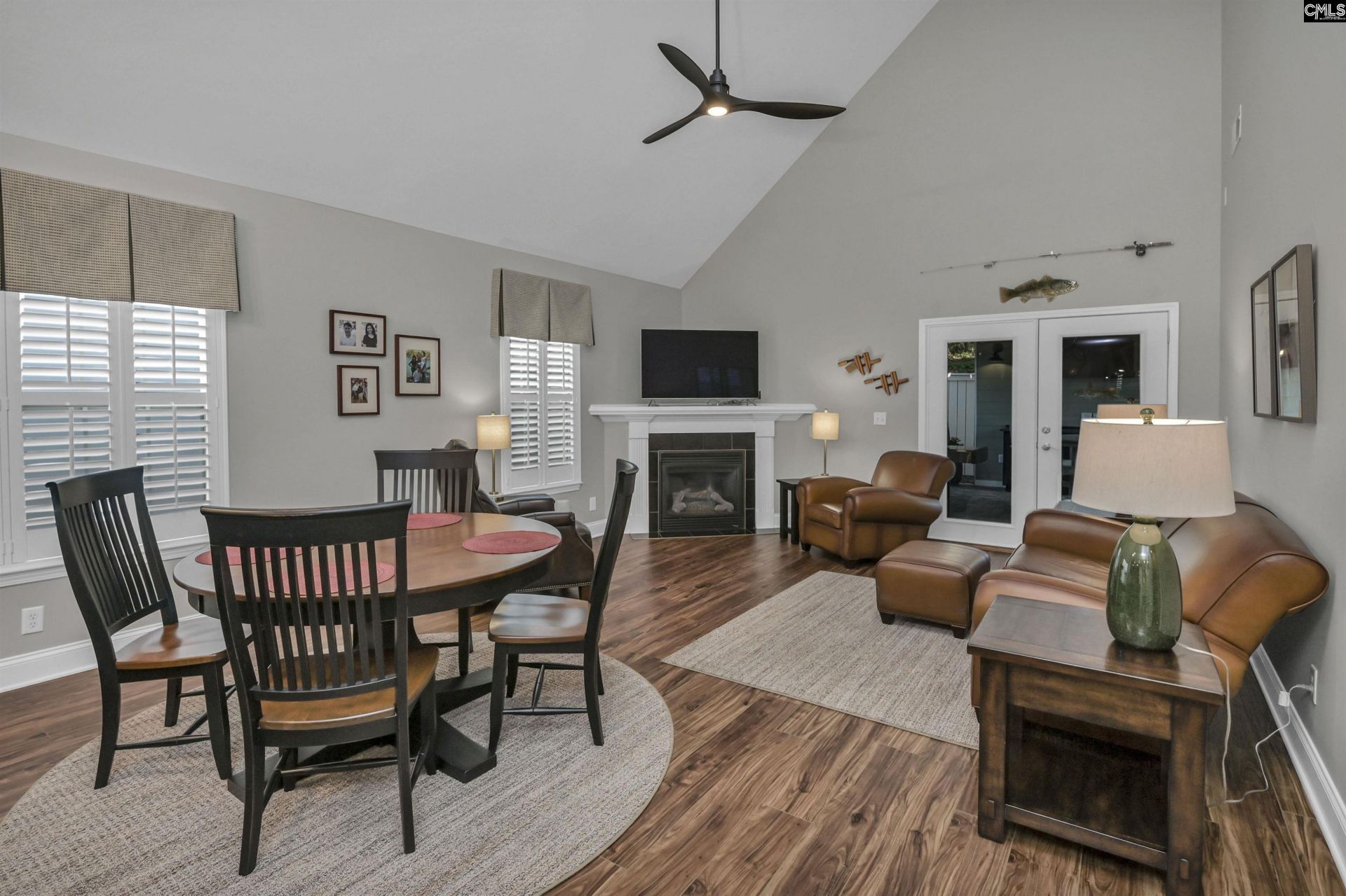 216 Chesterton Drive  Photo 5