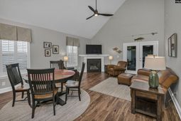 216 Chesterton Drive  photo 4