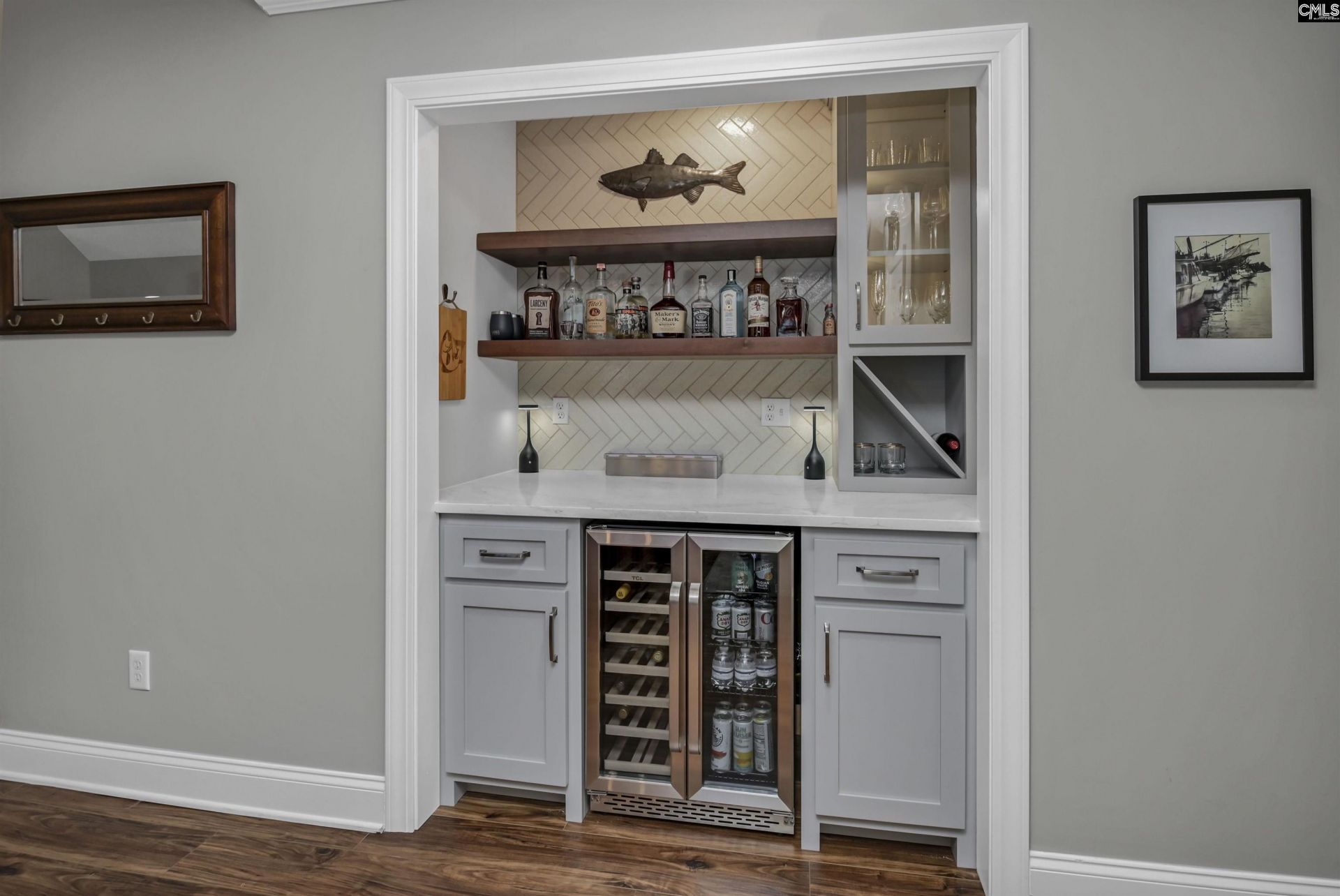 216 Chesterton Drive  Photo 9