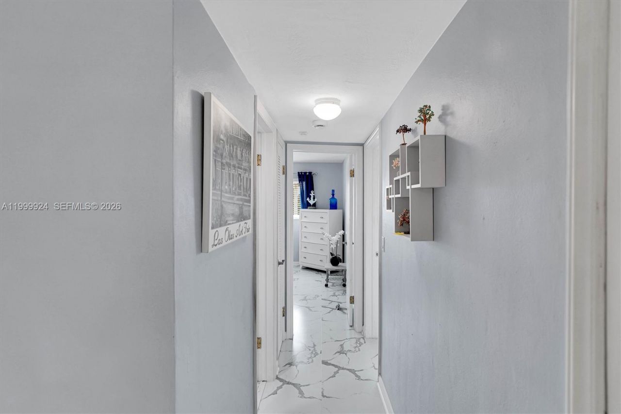 580 Egret Dr, Unit 303, Hallandale Beach, FL 33009 Photo