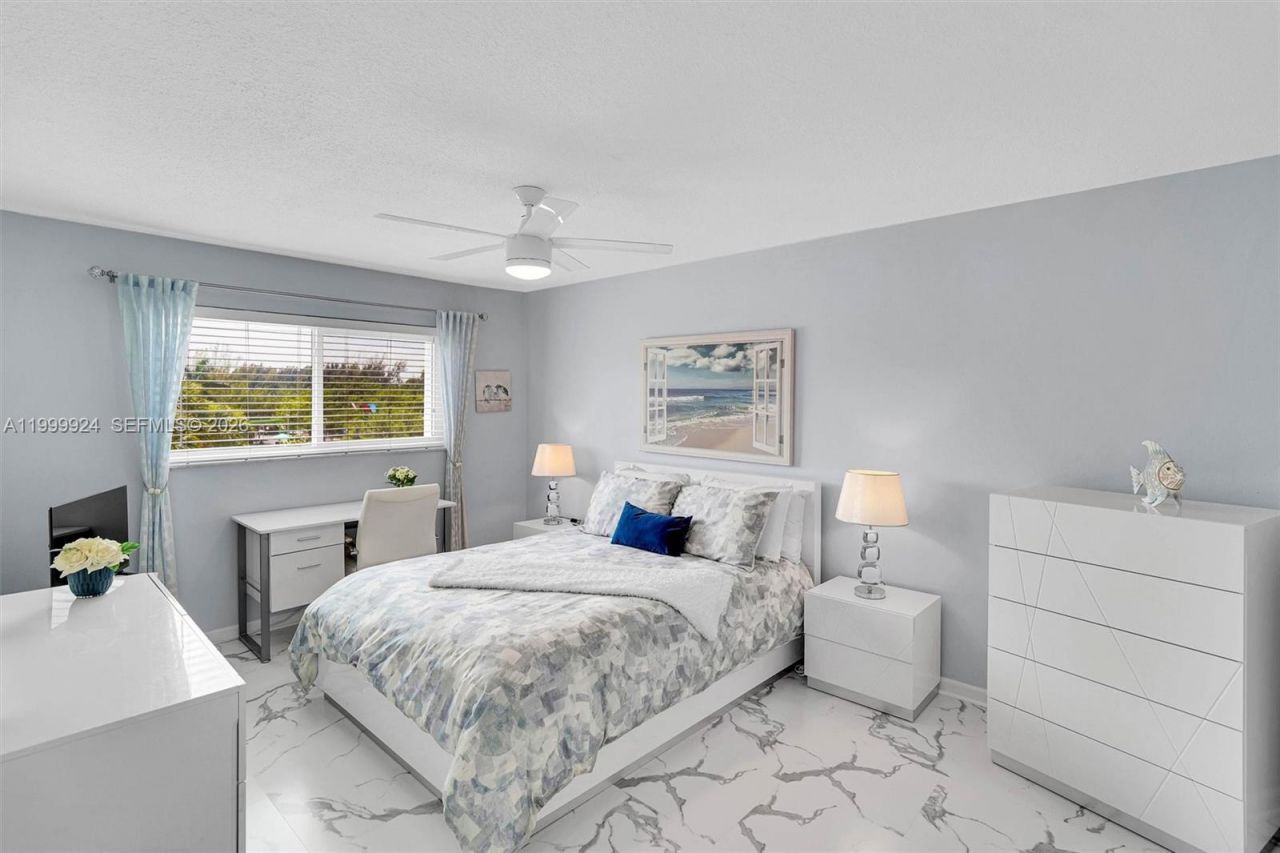 580 Egret Dr, Unit 303, Hallandale Beach, FL 33009 Photo