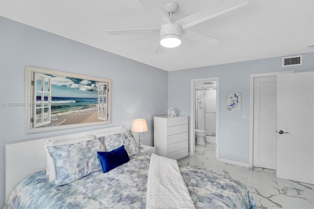 580 Egret Dr, Unit 303, Hallandale Beach, FL 33009 Photo