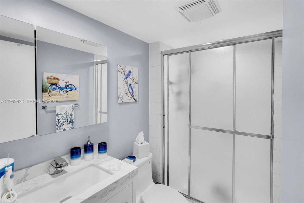 580 Egret Dr, Unit 303, Hallandale Beach, FL 33009 Photo