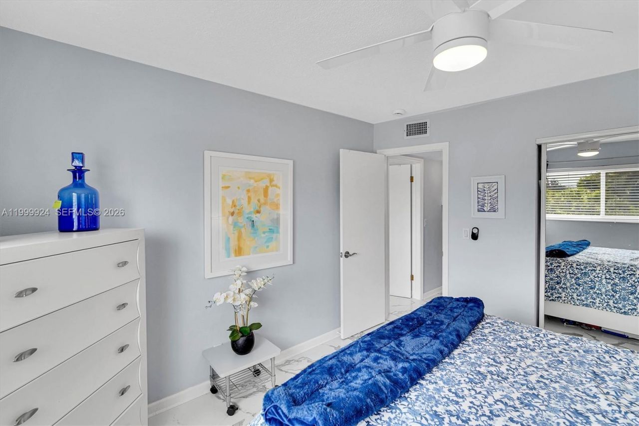 580 Egret Dr, Unit 303, Hallandale Beach, FL 33009 Photo