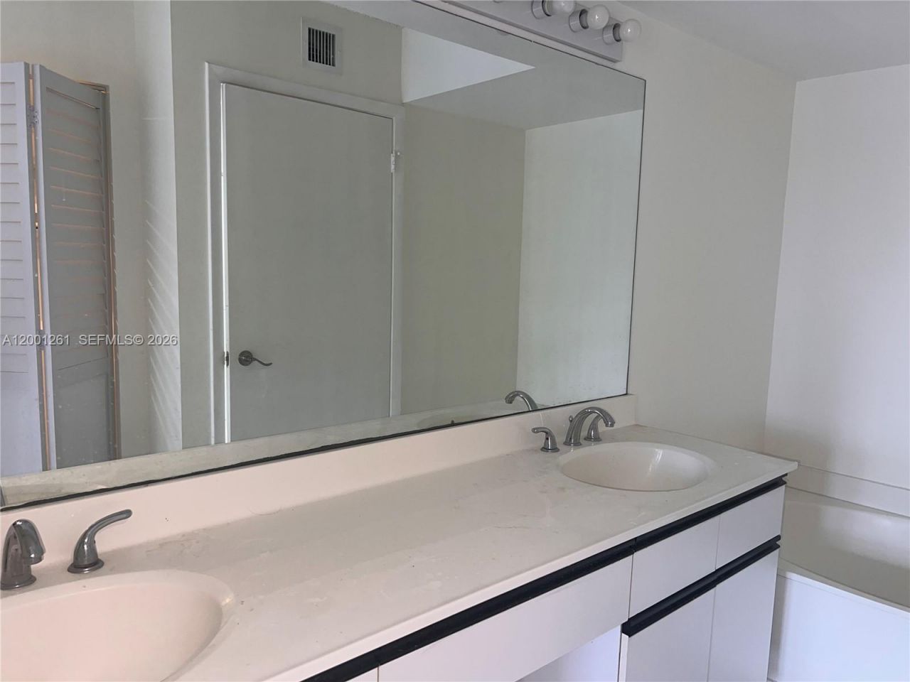 3400 NE 192nd St, Unit 303, Aventura, FL 33180 Photo