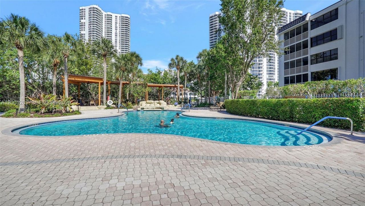 3400 NE 192nd St, Unit 303, Aventura, FL 33180 Photo