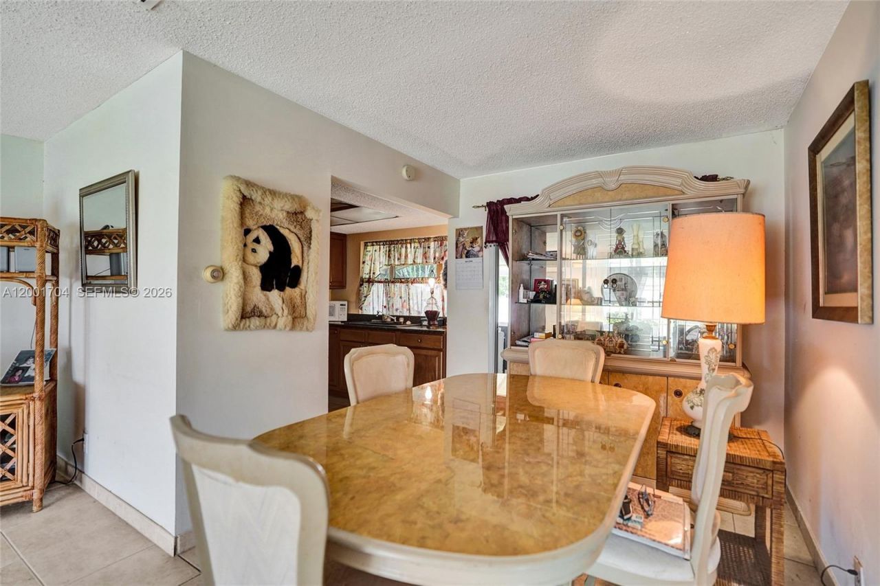 5712 NW 66th Ave, Tamarac, FL 33321 Photo