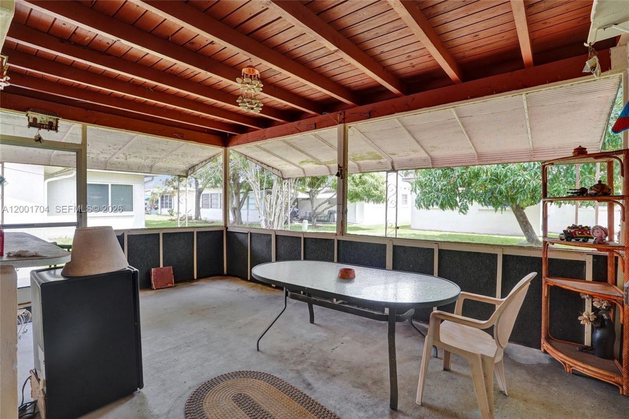 5712 NW 66th Ave, Tamarac, FL 33321 Photo