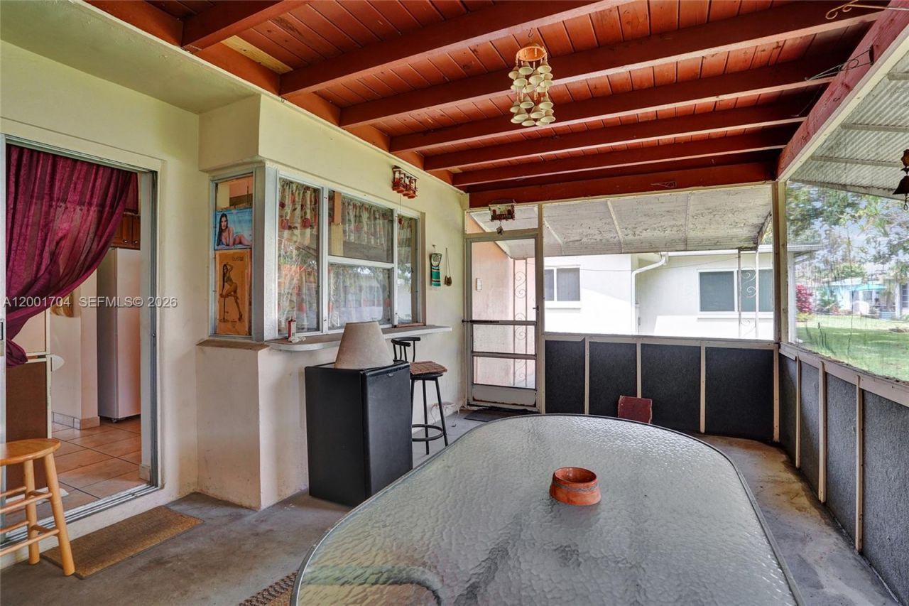 5712 NW 66th Ave, Tamarac, FL 33321 Photo