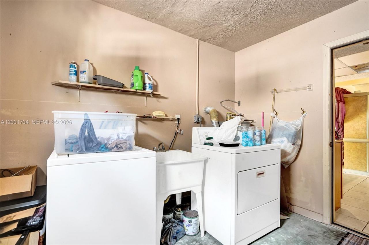 5712 NW 66th Ave, Tamarac, FL 33321 Photo